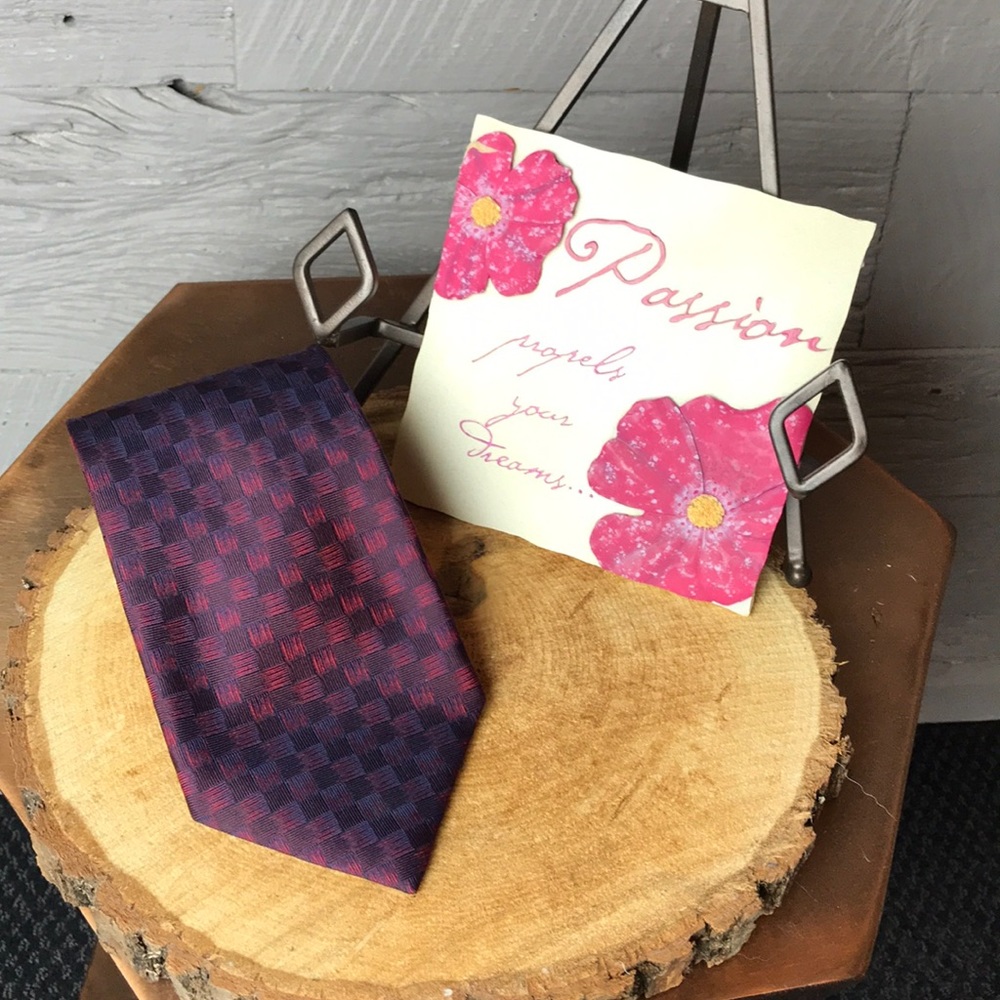 Kenneth Cole Silk tie